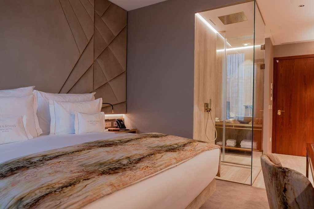 Wine & Books Lisboa Hotel Номер фото A room at the hotel