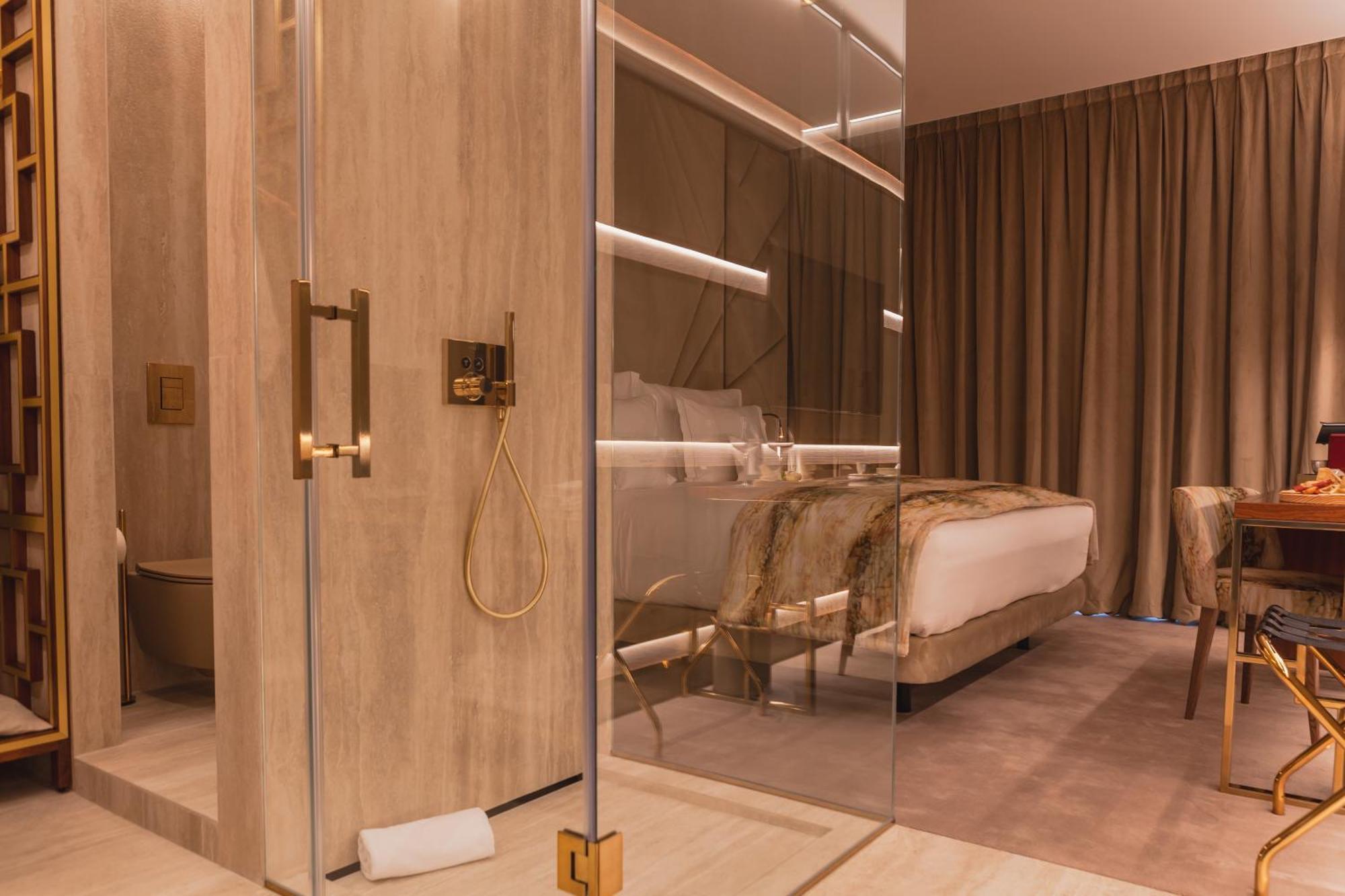 Wine & Books Lisboa Hotel Экстерьер фото A room at the hotel